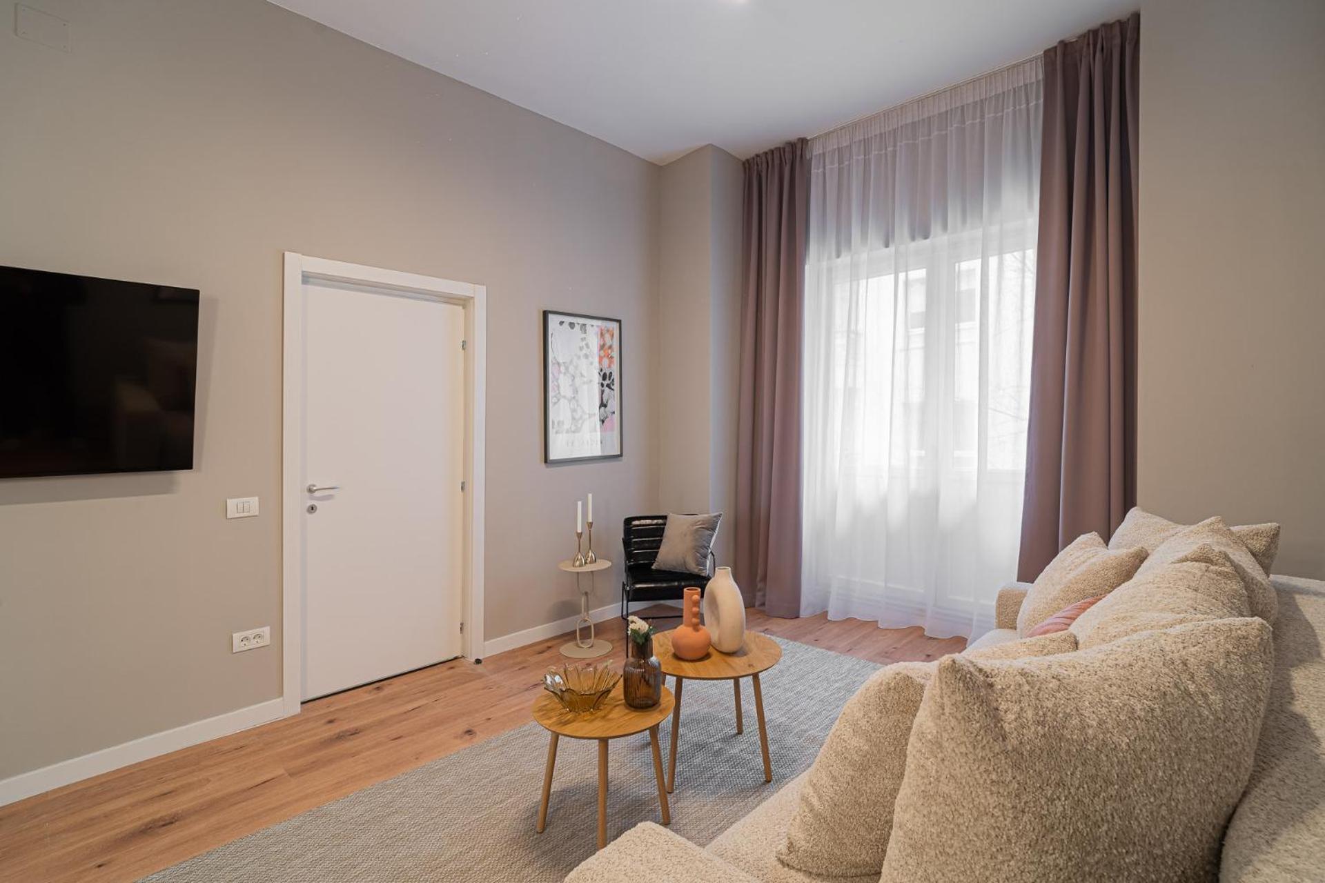 Loggia & Luxe 5Br Penthouse In Universitatii Area 布加勒斯特 外观 照片