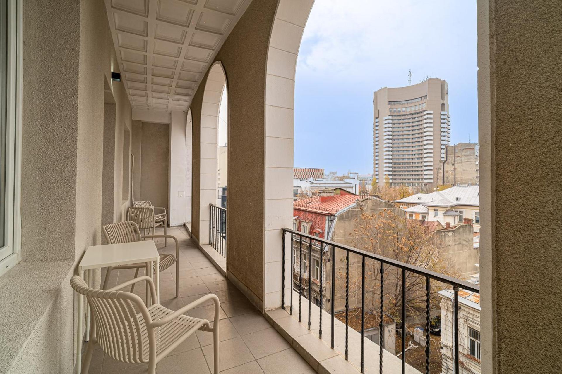 Loggia & Luxe 5Br Penthouse In Universitatii Area 布加勒斯特 外观 照片