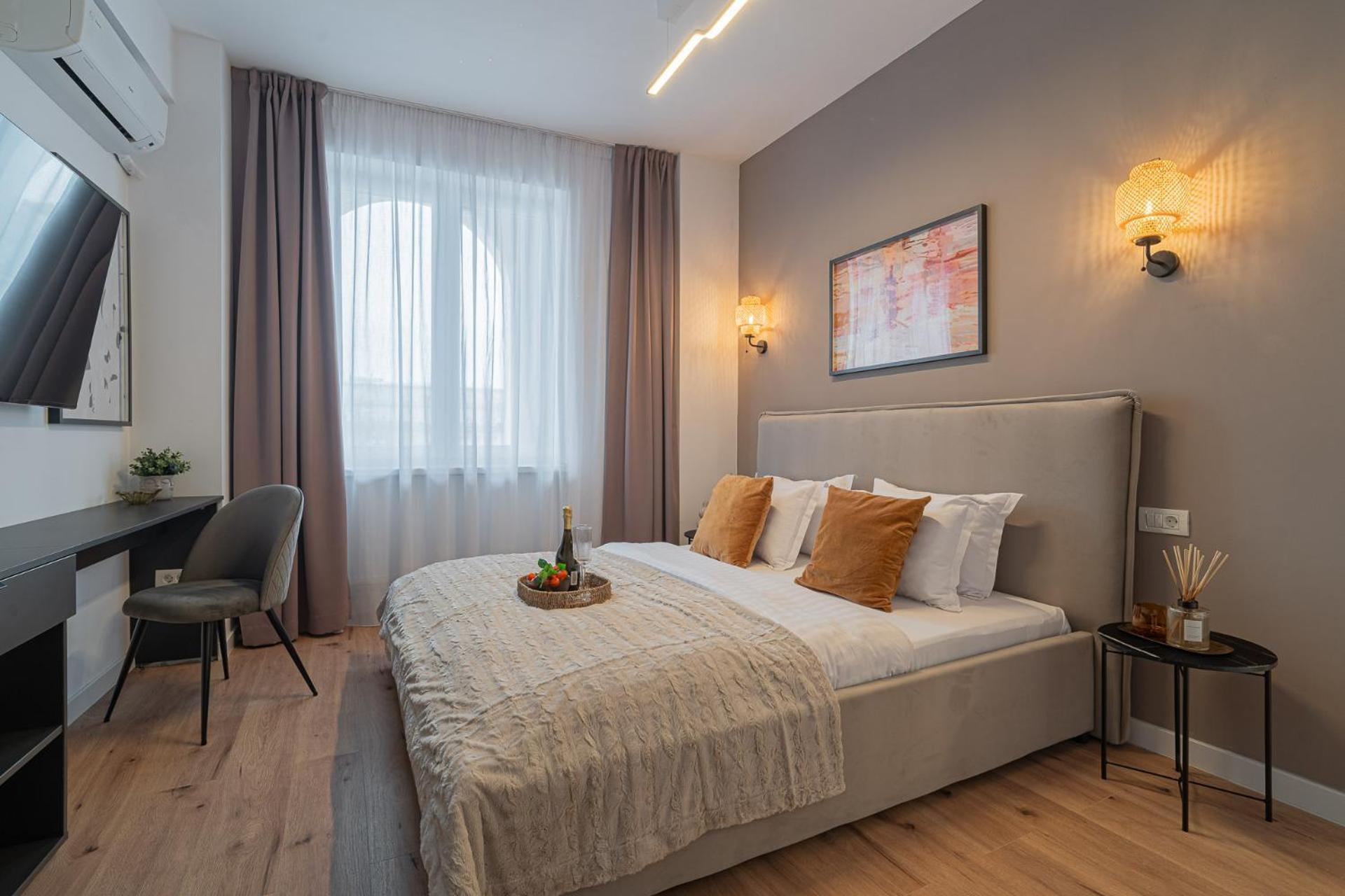 Loggia & Luxe 5Br Penthouse In Universitatii Area 布加勒斯特 外观 照片